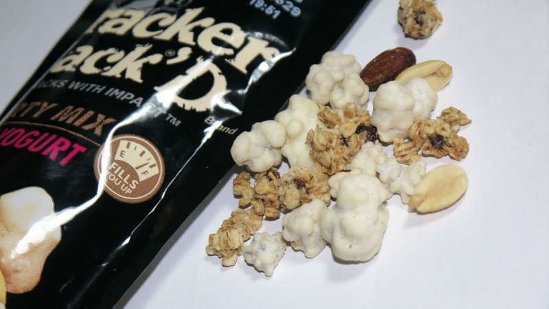 Illustration for article titled Cracker Jack'D : The Snacktaku Review